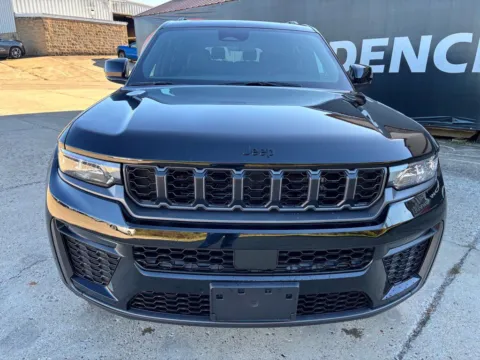 Photos of 2027 Jeep Grand Cherokee L Limited for sale in Gallipolis, OH at Braden Chrysler Dodge Jeep Ram