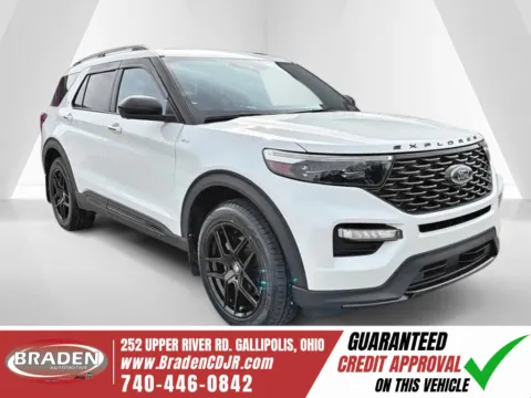 White 2023 Ford Explorer ST-Line for sale in Gallipolis, OH