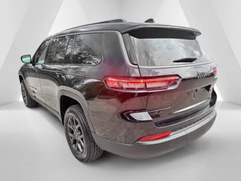 More photos of 2027 Jeep Grand Cherokee L Laredo Altitude at Braden Chrysler Dodge Jeep Ram, OH