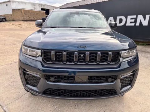 Photos of 2027 Jeep Grand Cherokee L Limited Reserve for sale in Gallipolis, OH at Braden Chrysler Dodge Jeep Ram