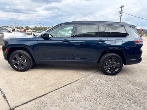 More photos of 2027 Jeep Grand Cherokee L Limited Reserve at Braden Chrysler Dodge Jeep Ram, OH