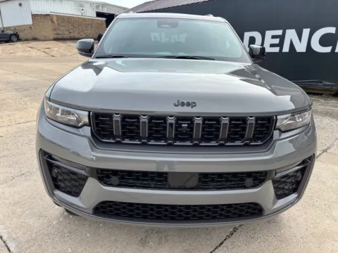 Photos of 2027 Jeep Grand Cherokee L Limited Reserve for sale in Gallipolis, OH at Braden Chrysler Dodge Jeep Ram