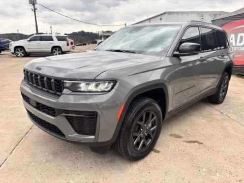 Another view of 2027 Jeep Grand Cherokee L Laredo Altitude for sale in Gallipolis, OH at Braden Chrysler Dodge Jeep Ram