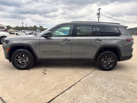 More photos of 2027 Jeep Grand Cherokee L Laredo Altitude at Braden Chrysler Dodge Jeep Ram, OH
