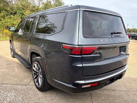 More photos of 2024 Jeep Wagoneer L Series II at Braden Chrysler Dodge Jeep Ram, OH