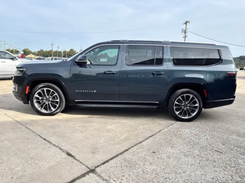 More photos of 2024 Jeep Wagoneer L Series II at Braden Chrysler Dodge Jeep Ram, OH
