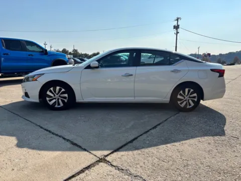 More photos of 2019 Nissan Altima 2.5 S at Braden Chrysler Dodge Jeep Ram, OH