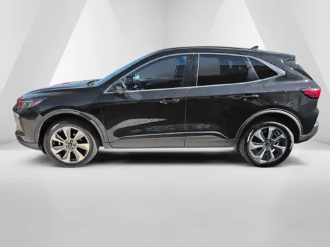 More photos of 2024 Ford Escape Platinum at Braden Chrysler Dodge Jeep Ram, OH