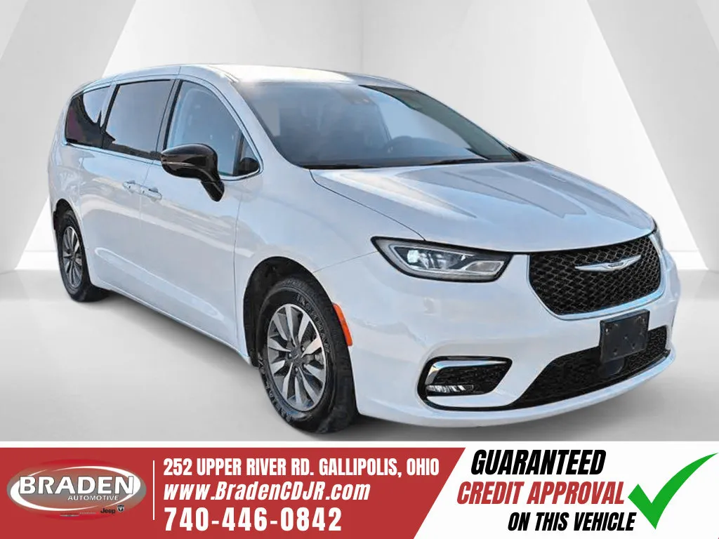 2024 Chrysler Pacifica PHEV