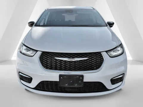 Another view of 2024 Chrysler Pacifica Hybrid Select for sale in Gallipolis, OH at Braden Chrysler Dodge Jeep Ram