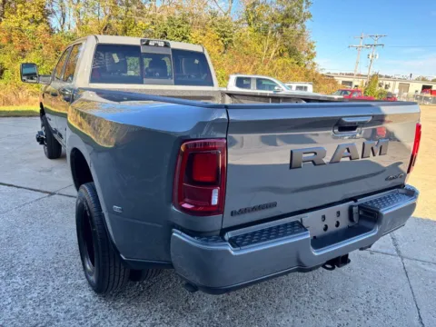 More photos of 2027 Ram 3500 Laramie at Braden Chrysler Dodge Jeep Ram, OH