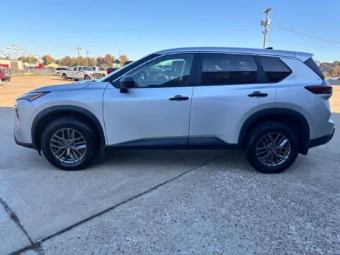 More photos of 2024 Nissan Rogue S at Braden Chrysler Dodge Jeep Ram, OH