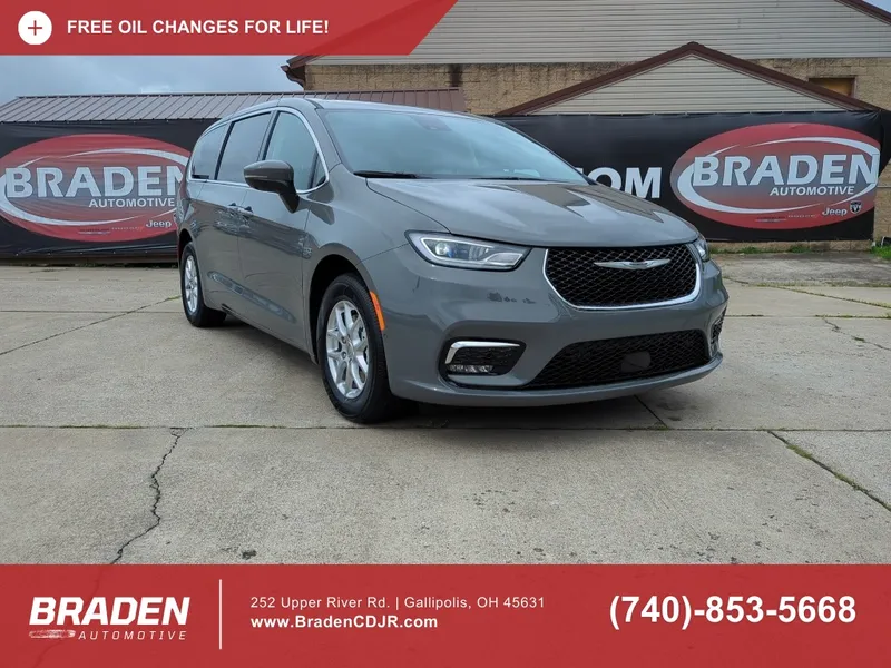2023 Chrysler Pacifica Touring L for sale in Gallipolis, OH