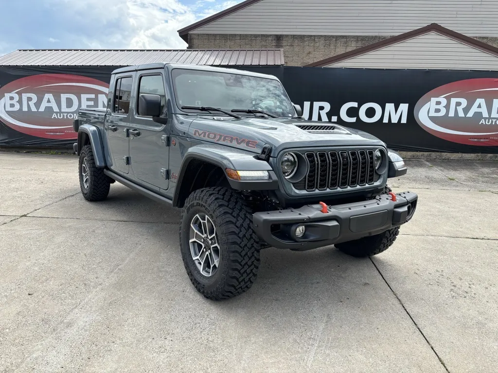 2025 Jeep Gladiator Mojave for sale in Gallipolis, OH