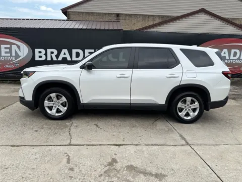 More photos of 2023 Honda Pilot LX at Braden Chrysler Dodge Jeep Ram, OH