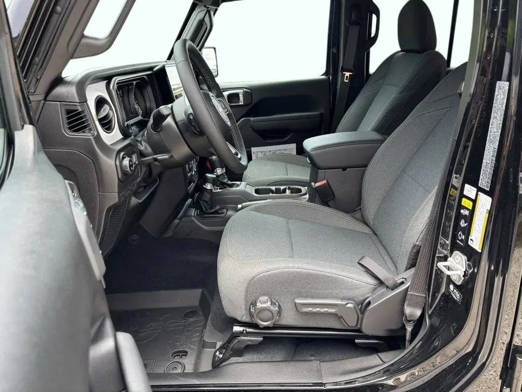 2025 Jeep Gladiator Sport S - Photo 21