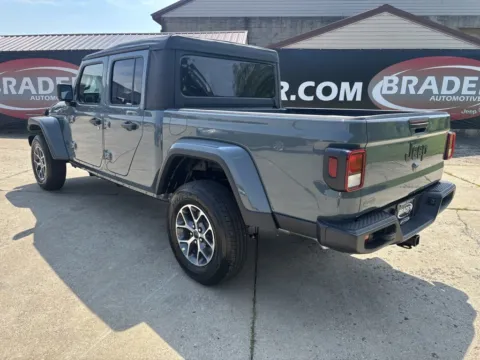 More photos of 2025 Jeep Gladiator Sport at Braden Chrysler Dodge Jeep Ram, OH