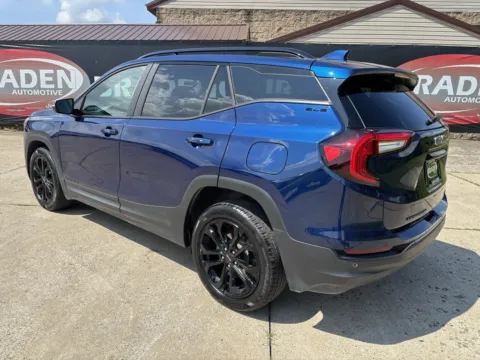 More photos of 2022 GMC Terrain SLE at Braden Chrysler Dodge Jeep Ram, OH