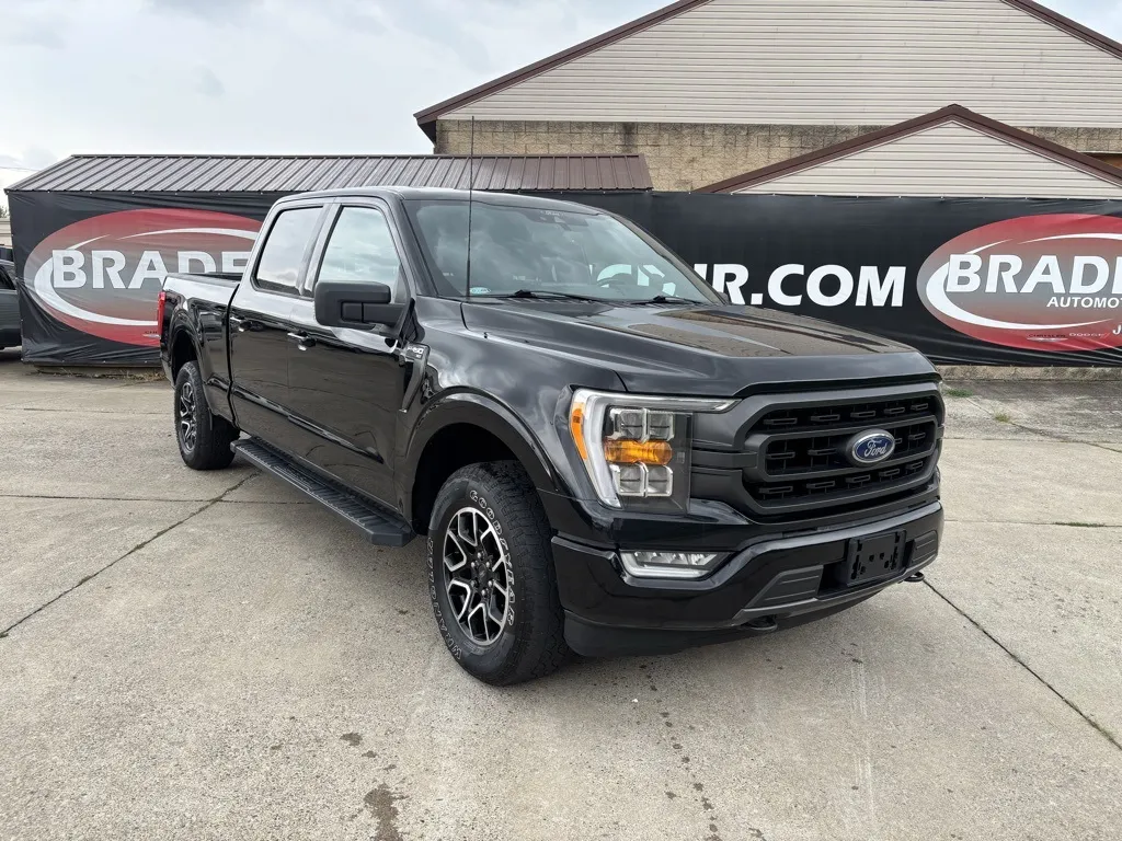 Black 2021 Ford F-150 XLT for sale in Gallipolis, OH
