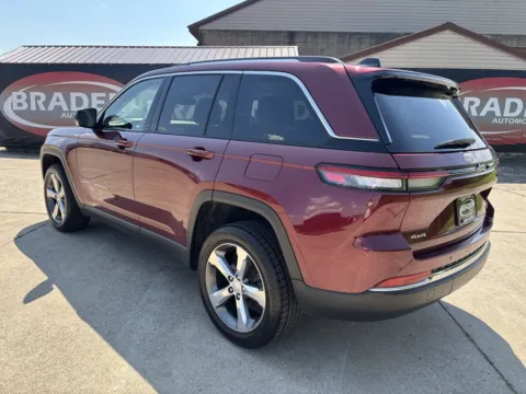 More photos of 2022 Jeep Grand Cherokee Limited at Braden Chrysler Dodge Jeep Ram, OH