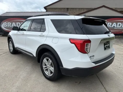 More photos of 2022 Ford Explorer XLT at Braden Chrysler Dodge Jeep Ram, OH