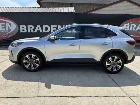 More photos of 2023 Ford Escape Platinum at Braden Chrysler Dodge Jeep Ram, OH