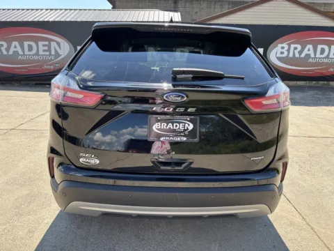 More photos of 2022 Ford Edge SEL at Braden Chrysler Dodge Jeep Ram, OH