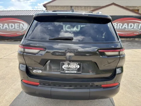 More photos of 2023 Jeep Grand Cherokee L Limited at Braden Chrysler Dodge Jeep Ram, OH