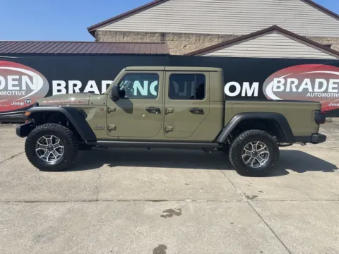 More photos of 2025 Jeep Gladiator Mojave at Braden Chrysler Dodge Jeep Ram, OH