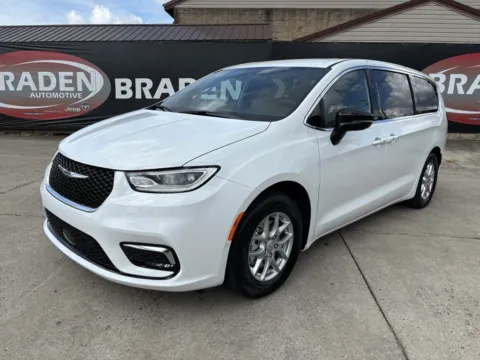 Another view of 2026 Chrysler Pacifica Select for sale in Gallipolis, OH at Braden Chrysler Dodge Jeep Ram