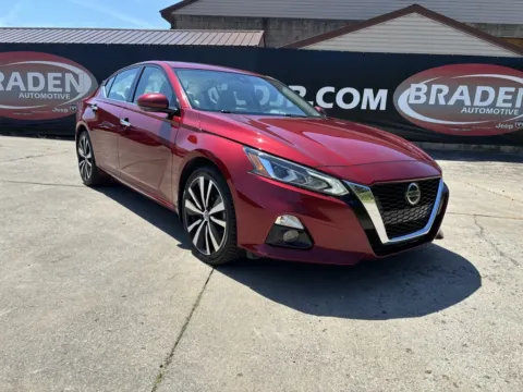Red 2022 Nissan Altima 2.5 Platinum for sale in Gallipolis, OH