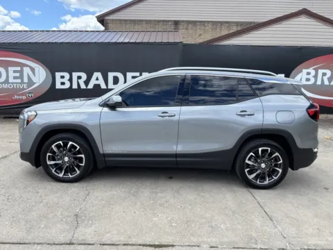 More photos of 2024 GMC Terrain SLT at Braden Chrysler Dodge Jeep Ram, OH