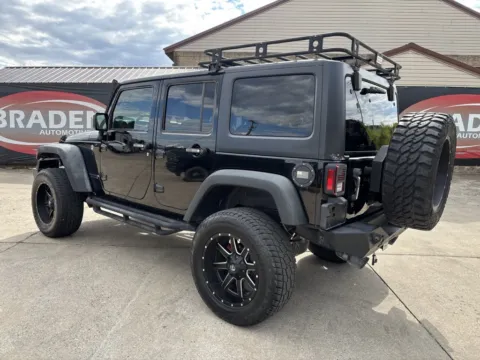 More photos of 2017 Jeep Wrangler Unlimited Rubicon at Braden Chrysler Dodge Jeep Ram, OH