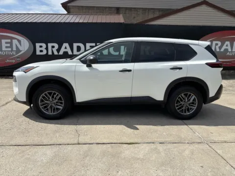More photos of 2023 Nissan Rogue S at Braden Chrysler Dodge Jeep Ram, OH