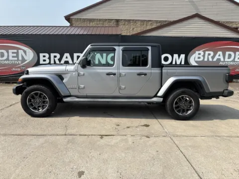 More photos of 2020 Jeep Gladiator Overland at Braden Chrysler Dodge Jeep Ram, OH