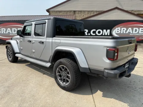 More photos of 2020 Jeep Gladiator Overland at Braden Chrysler Dodge Jeep Ram, OH