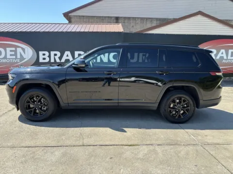 More photos of 2024 Jeep Grand Cherokee L Altitude at Braden Chrysler Dodge Jeep Ram, OH