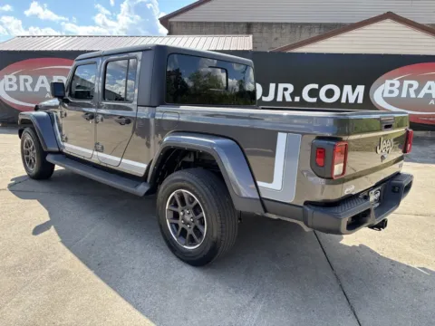 More photos of 2021 Jeep Gladiator Overland at Braden Chrysler Dodge Jeep Ram, OH