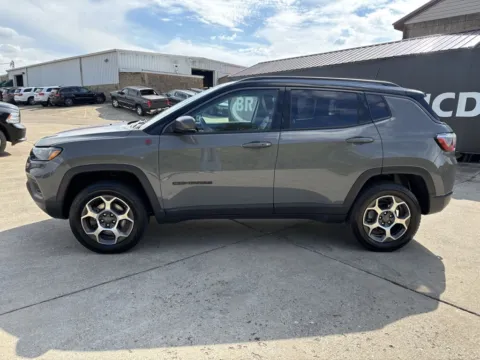 More photos of 2022 Jeep Compass Trailhawk at Braden Chrysler Dodge Jeep Ram, OH