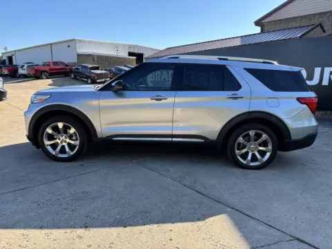 More photos of 2020 Ford Explorer Platinum at Braden Chrysler Dodge Jeep Ram, OH