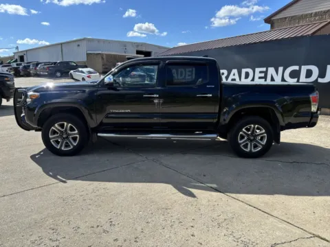 More photos of 2018 Toyota Tacoma Limited at Braden Chrysler Dodge Jeep Ram, OH
