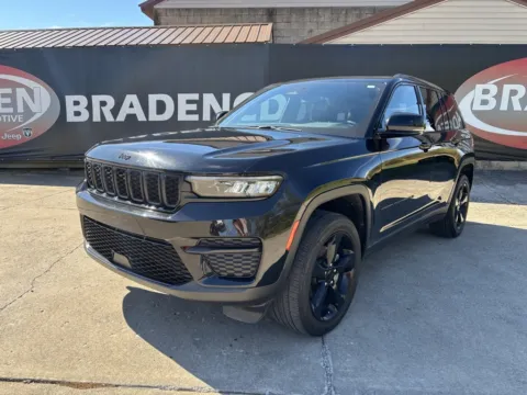 Another view of 2023 Jeep Grand Cherokee Altitude for sale in Gallipolis, OH at Braden Chrysler Dodge Jeep Ram