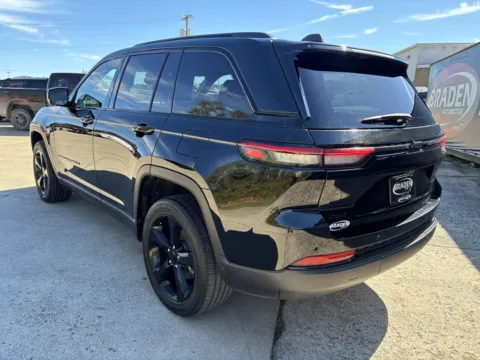 More photos of 2023 Jeep Grand Cherokee Altitude at Braden Chrysler Dodge Jeep Ram, OH