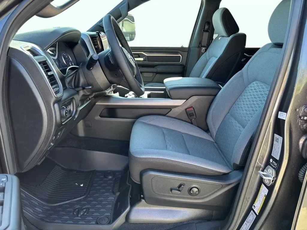 2026 RAM 1500 Big Horn/Lone Star - Photo 24