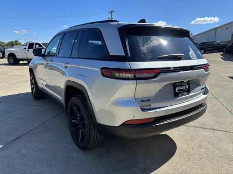 More photos of 2025 Jeep Grand Cherokee Limited at Braden Chrysler Dodge Jeep Ram, OH
