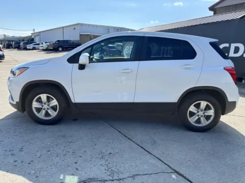 More photos of 2021 Chevrolet Trax LS at Braden Chrysler Dodge Jeep Ram, OH