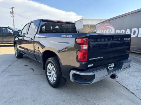 More photos of 2023 Chevrolet Silverado 1500 LT at Braden Chrysler Dodge Jeep Ram, OH