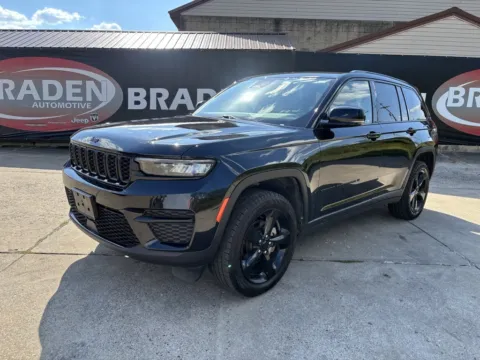 Another view of 2023 Jeep Grand Cherokee Altitude for sale in Gallipolis, OH at Braden Chrysler Dodge Jeep Ram