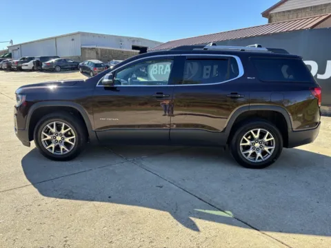 More photos of 2020 GMC Acadia SLT at Braden Chrysler Dodge Jeep Ram, OH
