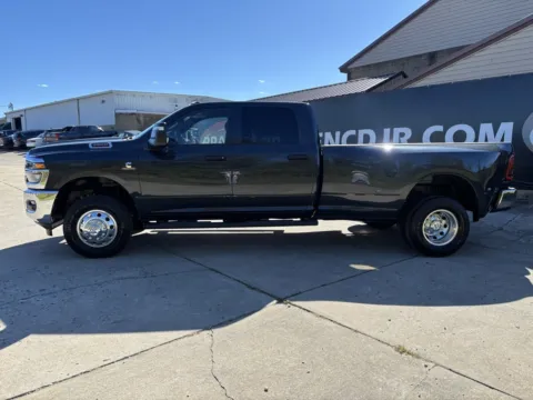 More photos of 2026 Ram 3500 Tradesman at Braden Chrysler Dodge Jeep Ram, OH